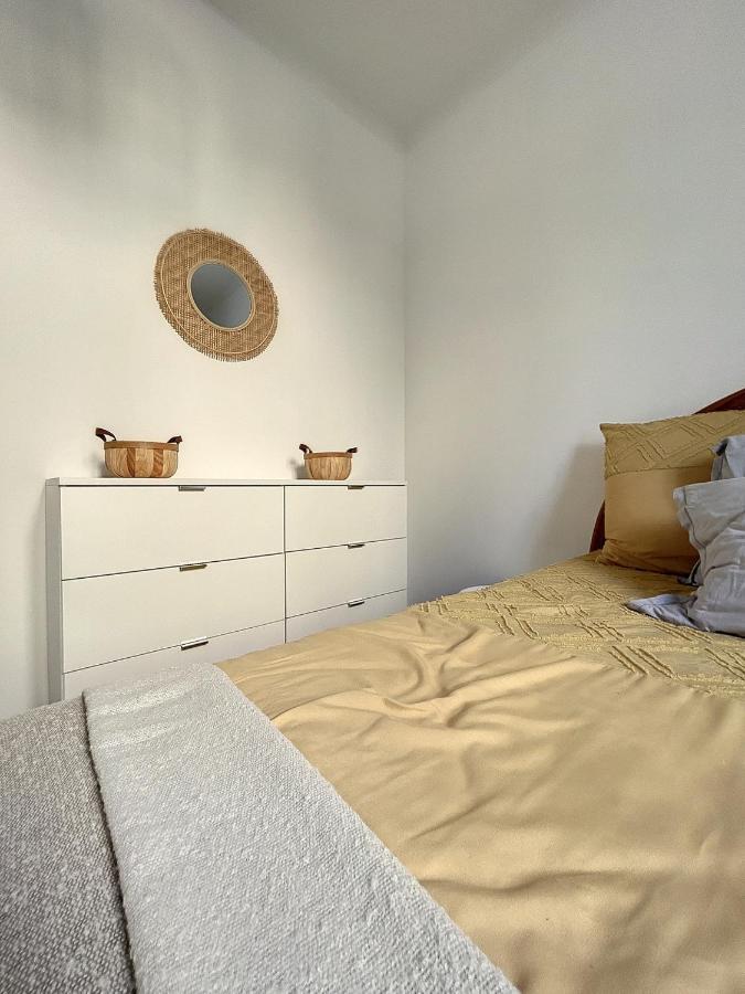 Charmante Maison De Ville Avec Jardin, Terrasse Et Terrain De Petanque โฟส์-ซูร์-แมร์ ภายนอก รูปภาพ